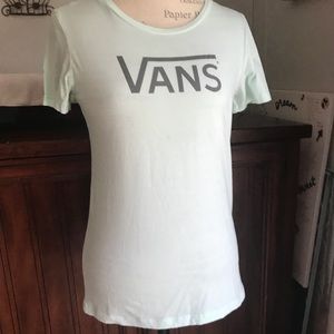 T-shirt vans